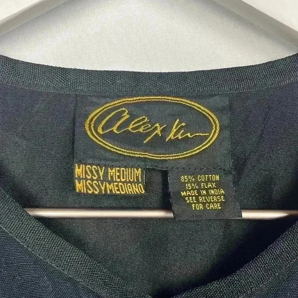 Alex Kim Womens Top Missy Black Gold M Tic Tac Toe Pattern Wooden Buttons Boxy - Picture 2 of 9